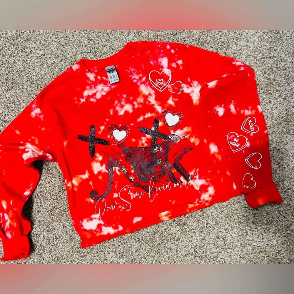 Womens Small Cropped Valentines Day Shirt